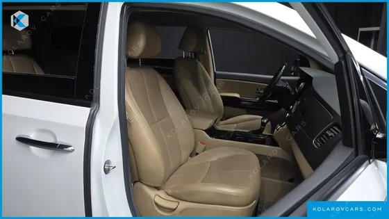 KIA CARNIVAL 7-SEATER LIMOUSINE
