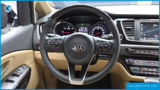 KIA CARNIVAL 7-SEATER LIMOUSINE