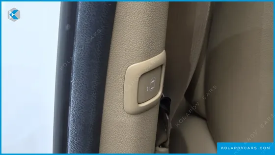 KIA CARNIVAL 7-SEATER LIMOUSINE