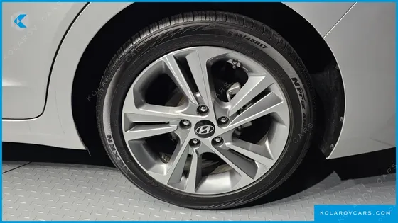 HYUNDAI ELANTRA (AVANTE) 1.6 GDI VALUE PLUS
