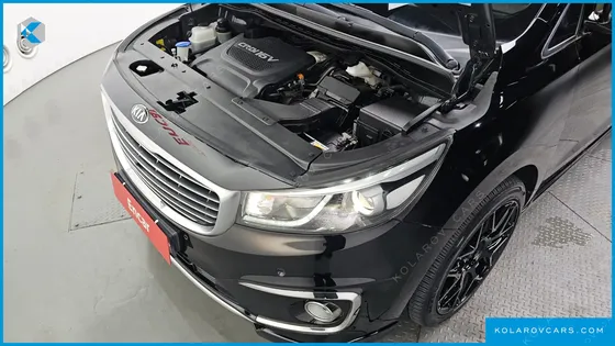 KIA CARNIVAL 9-SEATER HI-LIMOUSINE