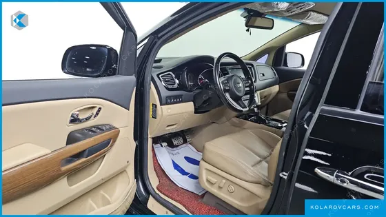 KIA CARNIVAL 9-SEATER HI-LIMOUSINE
