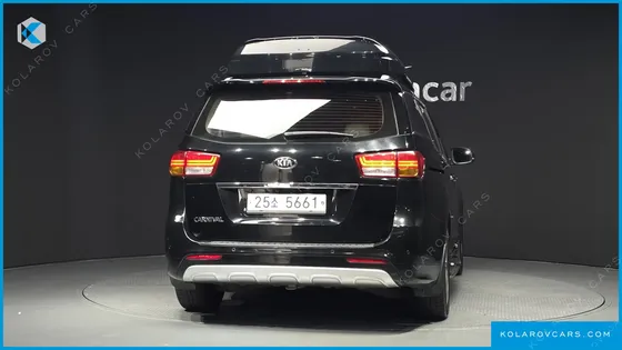 KIA CARNIVAL 9-SEATER PRESTIGE