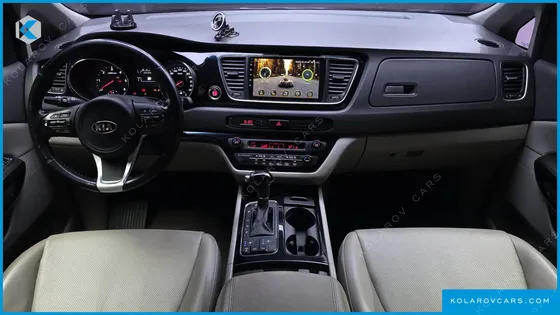 KIA CARNIVAL 9-SEATER PRESTIGE