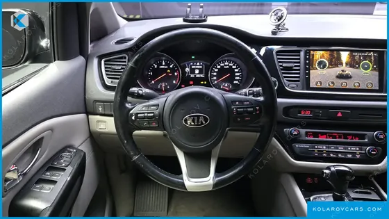 KIA CARNIVAL 9-SEATER PRESTIGE