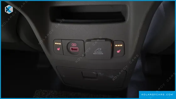 KIA CARNIVAL 9-SEATER PRESTIGE