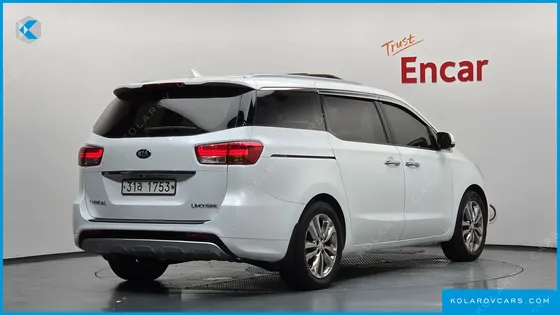 KIA CARNIVAL 7-SEATER LIMOUSINE