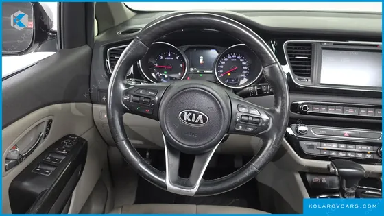 KIA CARNIVAL 7-SEATER LIMOUSINE