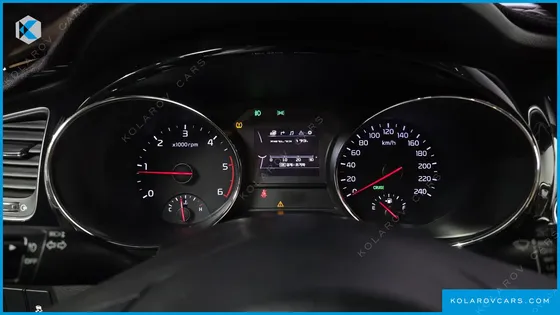 KIA CARNIVAL 9-SEATER PRESTIGE