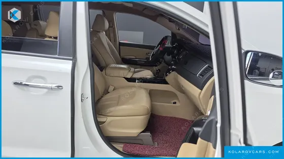 KIA CARNIVAL 9-SEATER PRESTIGE