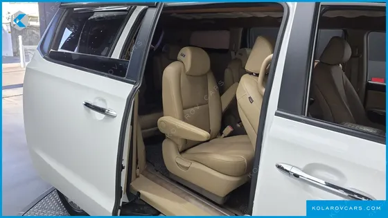 KIA CARNIVAL 9-SEATER PRESTIGE