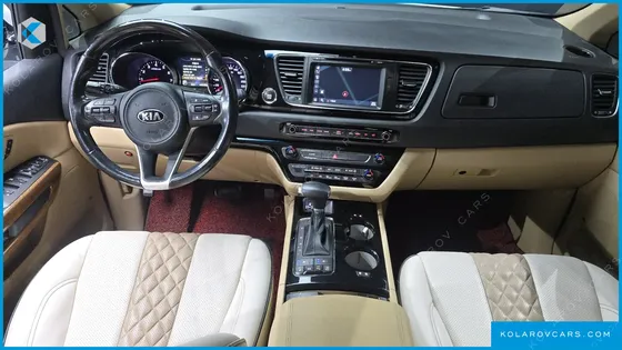 KIA CARNIVAL GASOLINE 9-SEATER HI-LIMOUSINE