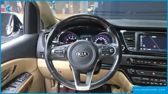 KIA CARNIVAL GASOLINE 9-SEATER HI-LIMOUSINE
