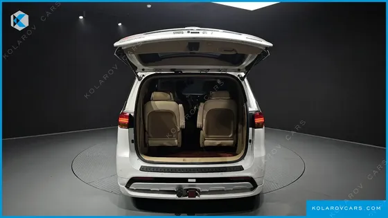 KIA CARNIVAL GASOLINE 9-SEATER HI-LIMOUSINE