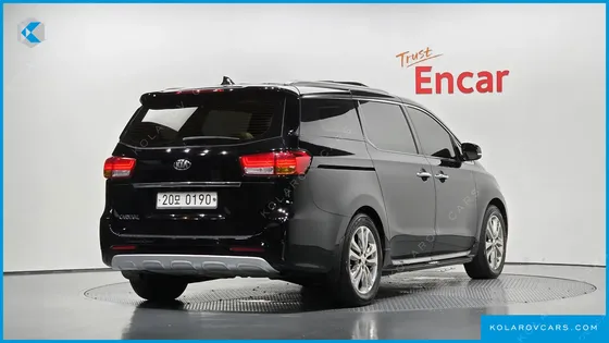 KIA CARNIVAL 9-SEATER NOBLESSE