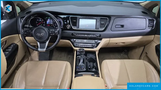 KIA CARNIVAL 9-SEATER NOBLESSE
