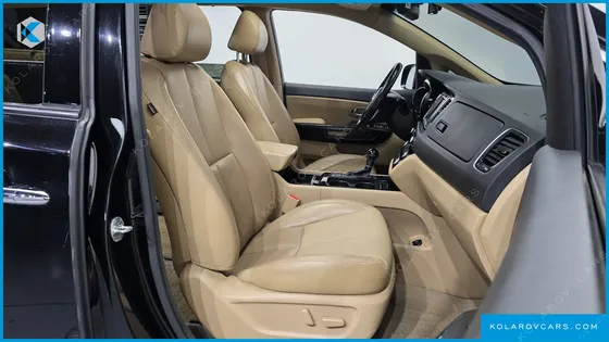 KIA CARNIVAL 9-SEATER NOBLESSE