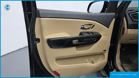 KIA CARNIVAL 9-SEATER NOBLESSE