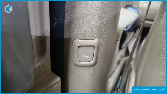 KIA CARNIVAL 9-SEATER NOBLESSE