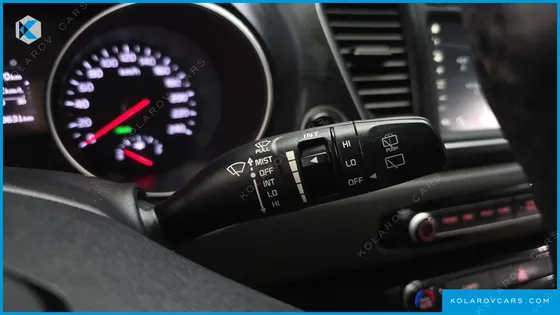 KIA CARNIVAL 9-SEATER LUXURY