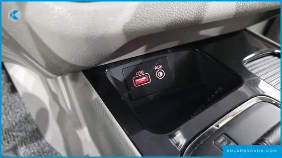 KIA CARNIVAL 9-SEATER PRESTIGE