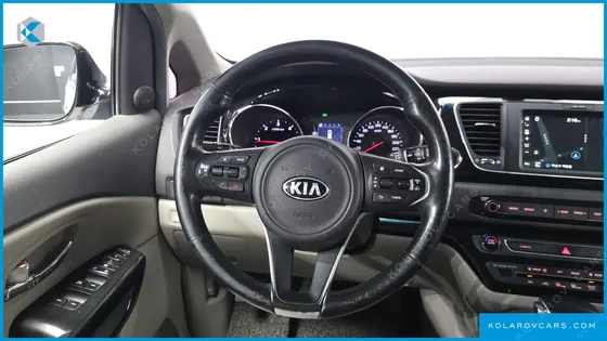 KIA CARNIVAL 9-SEATER PRESTIGE