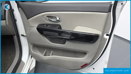 KIA CARNIVAL 9-SEATER PRESTIGE