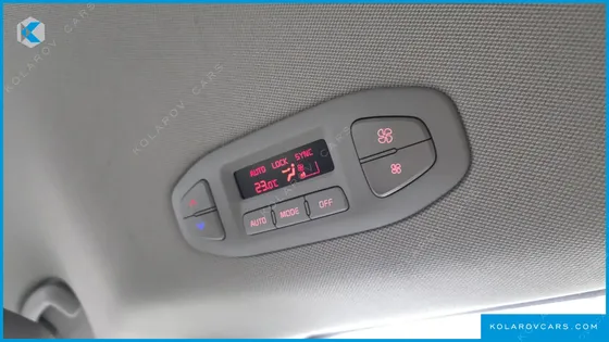 KIA CARNIVAL 9-SEATER PRESTIGE