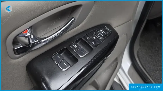 KIA CARNIVAL 9-SEATER PRESTIGE