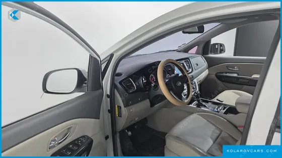 KIA CARNIVAL 9-SEATER PRESTIGE