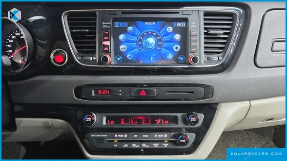 KIA CARNIVAL 9-SEATER PRESTIGE