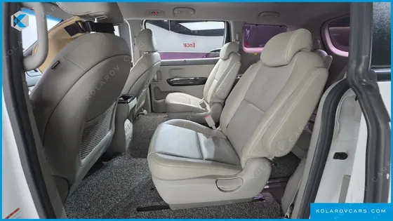 KIA CARNIVAL 9-SEATER PRESTIGE