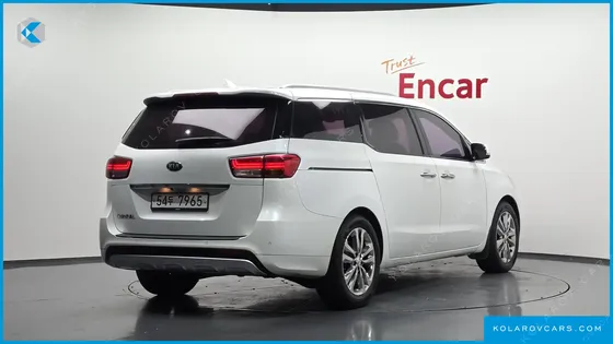 KIA CARNIVAL 9-SEATER NOBLESSE