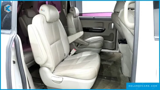 KIA CARNIVAL 9-SEATER NOBLESSE