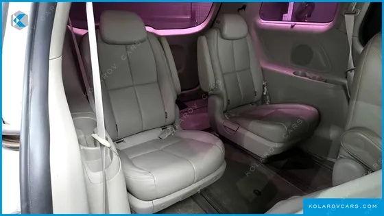 KIA CARNIVAL 9-SEATER NOBLESSE