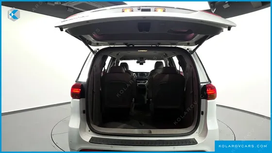 KIA CARNIVAL 9-SEATER NOBLESSE