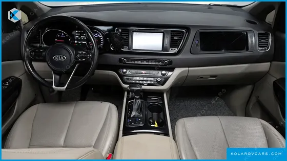 KIA CARNIVAL 9-SEATER NOBLESSE SPECIAL