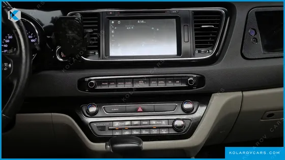 KIA CARNIVAL 9-SEATER NOBLESSE SPECIAL