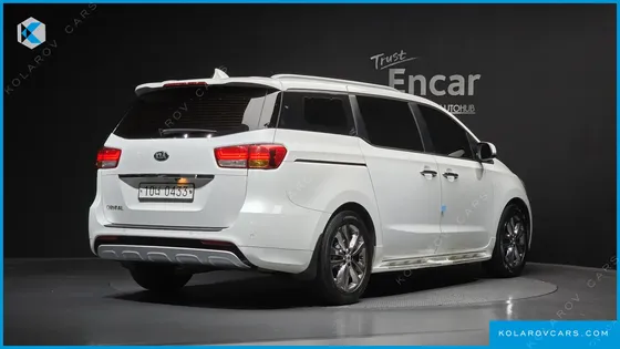 KIA CARNIVAL 9-SEATER PRESTIGE