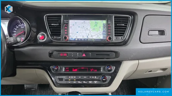 KIA CARNIVAL 9-SEATER PRESTIGE