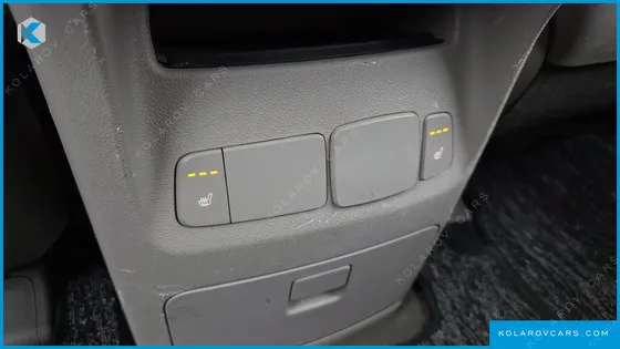 KIA CARNIVAL 9-SEATER PRESTIGE