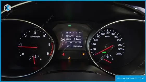 KIA CARNIVAL 9-SEATER NOBLESSE