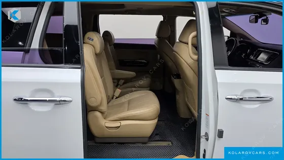 KIA CARNIVAL 9-SEATER NOBLESSE