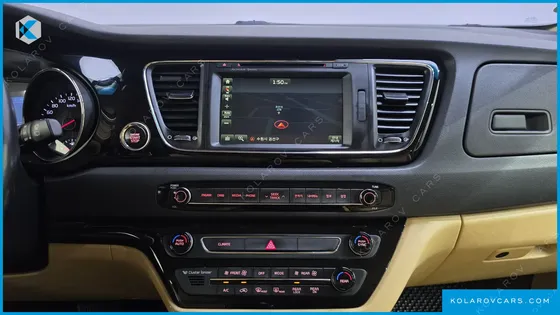 KIA CARNIVAL 9-SEATER NOBLESSE