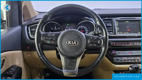 KIA CARNIVAL 9-SEATER NOBLESSE