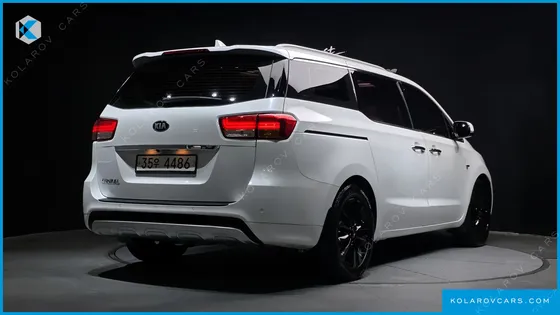 KIA CARNIVAL 9-SEATER NOBLESSE