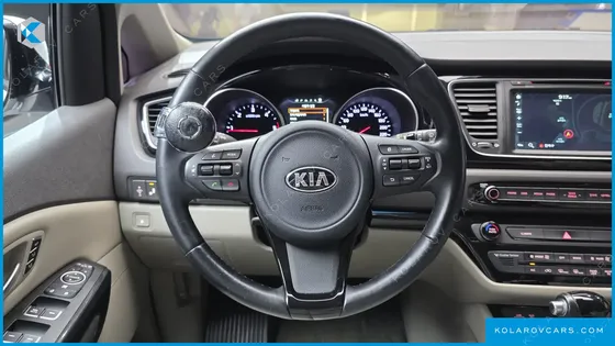 KIA CARNIVAL 9-SEATER NOBLESSE