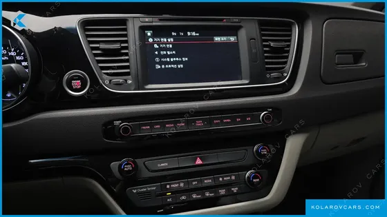 KIA CARNIVAL 9-SEATER NOBLESSE