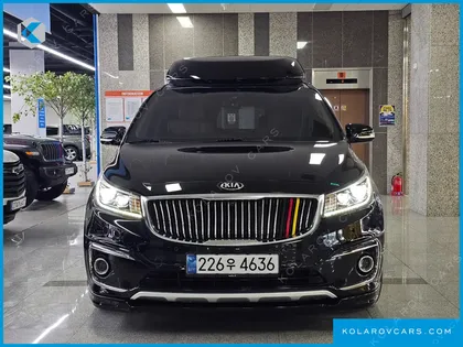 KIA CARNIVAL 9-SEATER HI-LIMOUSINE