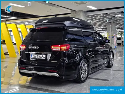 KIA CARNIVAL 9-SEATER HI-LIMOUSINE